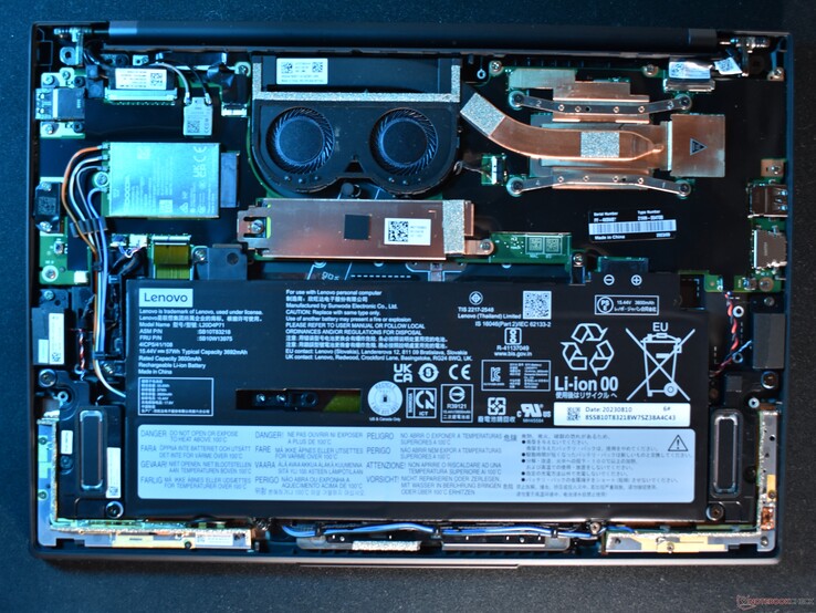 Lenovo ThinkPad X1 Carbon Gen 11: Interno