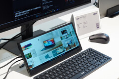 Acer PM131QT è un piccolo display secondario per gli appassionati di simulazione e altri casi d'uso