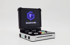 Il &quot;GameCube Advance&quot; è trapelato nel 2005 dopo che Nintendo ha rilasciato il DS in Europa. (Fonte: GingerOfOz)