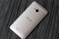L&#039;HTC M7 è stato progettato sotto la guida di Scott Croyle e presentava il tuning audio Beats. (Immagine: Anandtech)