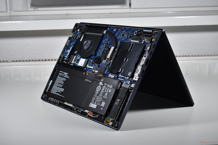 Acer TravelMate P4: Interno