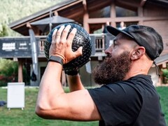 L'Helio Strap di Amazfit (nella foto) sta ricevendo l'aggiornamento versione 3.2.8.3. (Fonte: Amazfit)