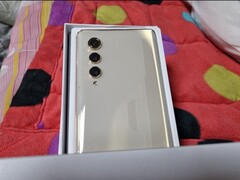 L'LG Velvet 2 Pro ha un design piuttosto innovativo. (Fonte: Naver Blog via @FrontTron)