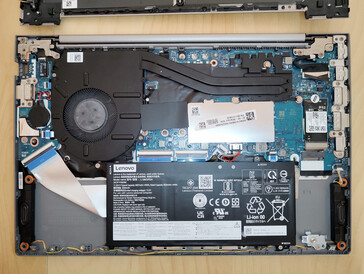 Lenovo ThinkBook 14 G4 all'interno