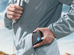 Sono state richiamate solo alcune opzioni di colore nero e blu del power bank venduto su Amazon. Nella foto: un'immagine promozionale del caricabatterie portatile. (Fonte: Iniu)