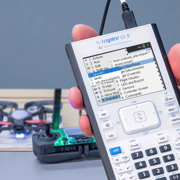 Un sistema di menu consente agli studenti di inserire rapidamente i comandi delle funzioni del drone nel codice Python per programmare i loro droni Robolink CoDrone Edu. (Fonte immagine: TI)