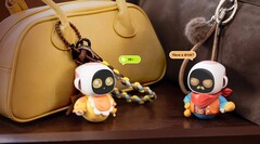 Gli utenti possono chattare con Eiliko tramite Wi-Fi, dargli comandi vocali o semplicemente guardarlo mentre fa le sue cose (fonte immagine - energizelab.com)