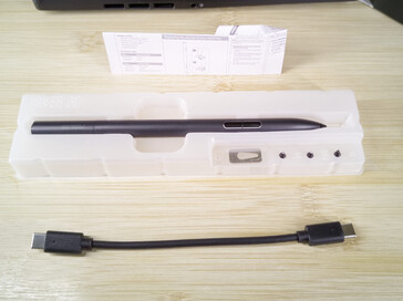 Asus Pen 2 con accessori