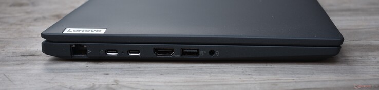 RJ45, 2x USB-C 3.2 Gen 2, HDMI, USB-A 3.2 Gen 1, audio da 3,5 mm
