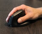 Recensione del Keychron M5: Un mouse per il gaming insolito con dettagli intelligenti