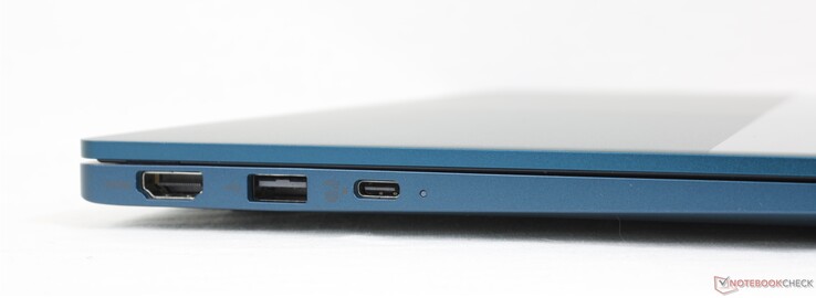 A sinistra: HDMI 1.4, USB-A 3.0, USB-C con DisplayPort + Power Delivery
