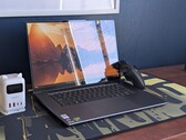 Il Lenovo Pro 9 16IPH11 è stato rinnovato con nuove caratteristiche esterne, ma le immagini a bassa risoluzione di Lenovo non gli rendono giustizia