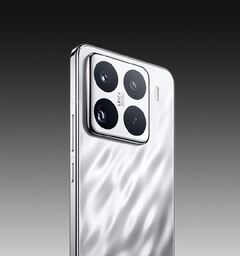 Lo Xiaomi 15 Pro è dotato di un'enorme capacità di 6100 mAh grazie alla maggiore densità energetica di Silicon-Carbon. (Fonte immagine: Xiaomi)