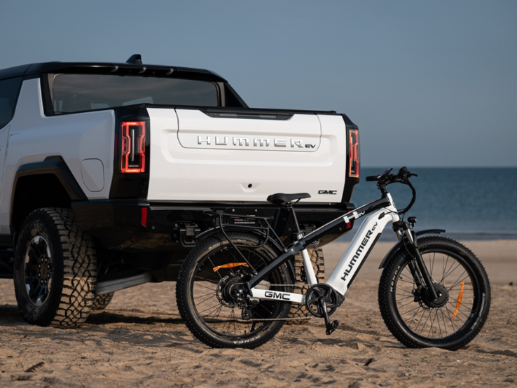 La bicicletta elettrica GMC HUMMER EV AWD (fonte: Recon Power Bikes)