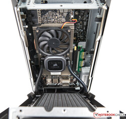 Uno sguardo alla GPU MSI GeForce RTX 2080 Ti del One i160