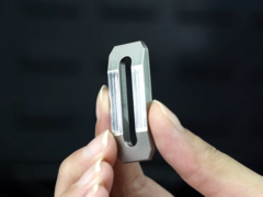 La lavorazione del titanio Z1 di Makera dà risultati impressionanti. (Fonte: Makera su YouTube)