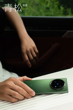 Il Vivo Z Fold5 in pino.