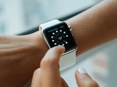 Apple Orologio: L&#039;orologio non si indossa solo al polso (immagine simbolica, Luke Chesser)