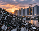 L’espansione dei data center dedicati all’intelligenza artificiale potrebbe portare a un accumulo sempre maggiore di server dismessi e altri rifiuti elettronici.