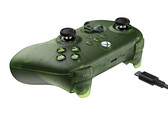 Il controller 8BitDo Ultimate 3-mode per Xbox in Jade si collega tramite USB-C, Bluetooth e wireless a 2,4 GHz. (Fonte: 8BitDo)