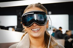 Apple si dice che stia sviluppando un auricolare per la realtà mista più leggero ed economico. (Fonte: Ali Colak)