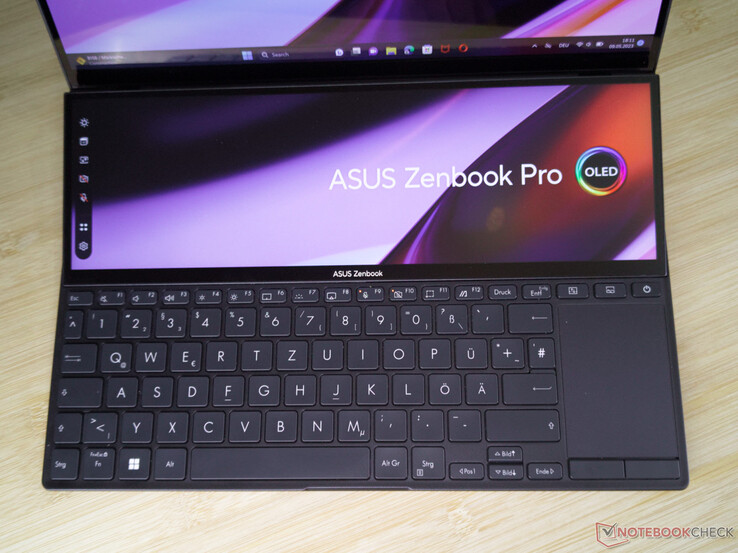 Dispositivi di input Asus Zenbook Pro Duo 14