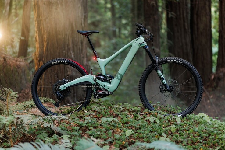 La e-mountain bike Ibis Oso nel colore Forest Service Green. (Fonte: Ibis)
