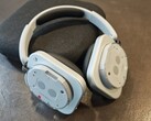 La cuffia Nothing Headphone 1 è stata mostrata insieme al Phone 3 (fonte immagine: Nothing)