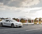 Tesla ora mostrerà i tempi di attesa delle stazioni Supercharger (immagine: Tesla)