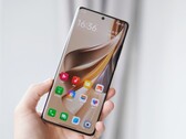 Il display del Reno10 Pro Plus. (Fonte: Digital Chat Station via Weibo)