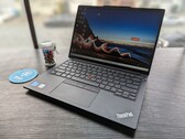 Recensione del portatile Lenovo ThinkPad E14 G5 Intel: Core i7-1355U vs. Ryzen 7 7730U