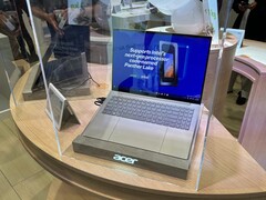 L'Acer Swift 16 AI è dotato di un trackpad enorme. (Fonte: Notebookcheck)