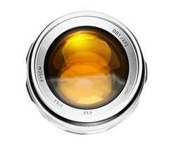 L'ultimo obiettivo Shoten Kobo da 50 mm f/1,1 è disponibile in edizione limitata a sole 70 unità in tutto il mondo.