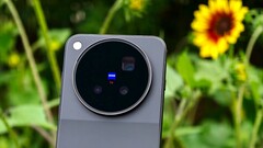 Secondo una recente indiscrezione, il Vivo X500 Pro Max in versione globale non sarà economico, almeno in Europa.
