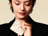 Xiaomi ha rilasciato poster teaser ufficiali, foto stampa e un video teaser del telefono flip Mix Flip 2 con fotocamera Leica. (Fonte: Xiaomi)