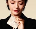 Xiaomi ha rilasciato poster teaser ufficiali, foto stampa e un video teaser del telefono flip Mix Flip 2 con fotocamera Leica. (Fonte: Xiaomi)