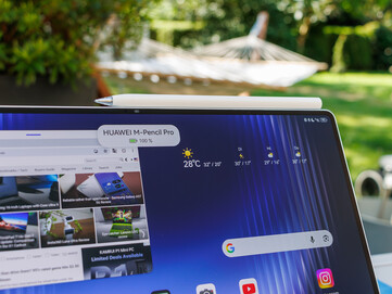 La M-Pencil Pro si fissa saldamente al bordo superiore del tablet ...