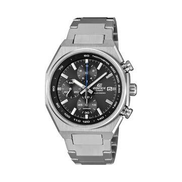 Cronografo Casio Edifice EFSS660D-1A con cassa e bracciale in acciaio inossidabile, quadrante nero testurizzato, lancetta dei secondi centrale blu, tre contatori e scala tachimetrica.