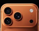 Primo piano del modulo fotocamera di iPhone 17 Pro che mostra il nuovo posizionamento del flash. (Fonte immagine: Apple)