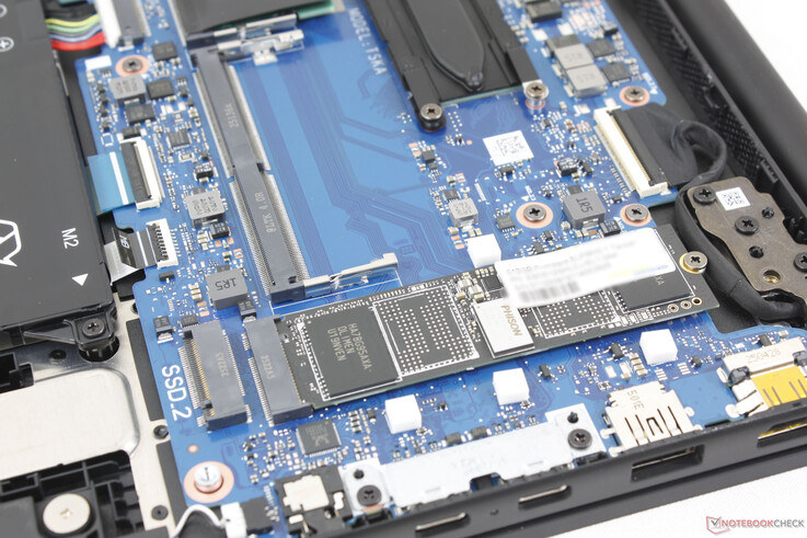 Il sistema supporta fino a due SSD M.2 2280 PCIe4