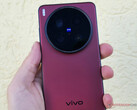 L'X200 Ultra è uno dei tanti smartphone Vivo che riceveranno nuove caratteristiche della fotocamera quest'estate.
