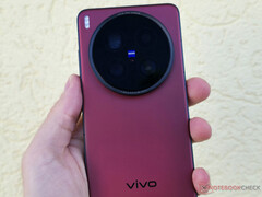L'X200 Ultra è uno dei tanti smartphone Vivo che riceveranno nuove caratteristiche della fotocamera quest'estate.