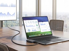 Il nuovo Hub Nano USB-C di Anker (nella foto accanto a un computer portatile e a un monitor) è stato lanciato nel Regno Unito. (Fonte: Anker)