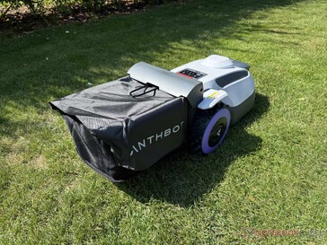 Anthbot N8 con sacco raccoglierba