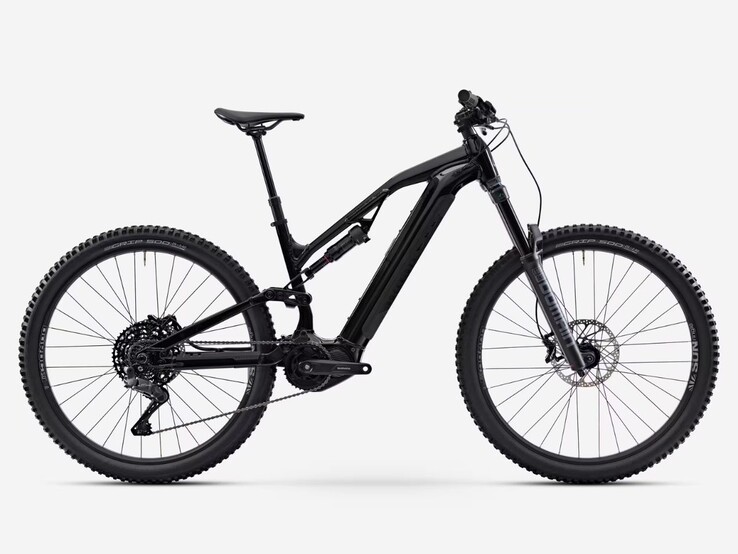 La nuova e-bike nera Decathlon E-FEEL 900 S