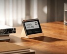 Flowtica Verso combina un assistente basato sull’intelligenza artificiale con un display e-paper.