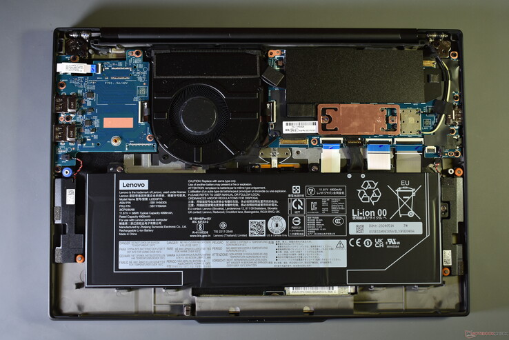 Lenovo ThinkPad T14s G6 Qualcomm: Interno