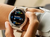 Gli smartwatch Approach S44 e S50 di Garmin (nella foto) ricevono il software di sistema 8.04. (Fonte: Garmin)