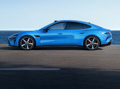 Xiaomi SU7 (2026) nel nuovo colore Capri Blue: la berlina sportiva elettrica sta ricevendo più di un semplice lifting. (Fonte: Xiaomi)