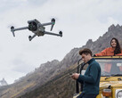 Il DJI Air 3 pesa 720 g ed è dotato di una coppia di fotocamere da 48 MP. (Fonte: DJI)